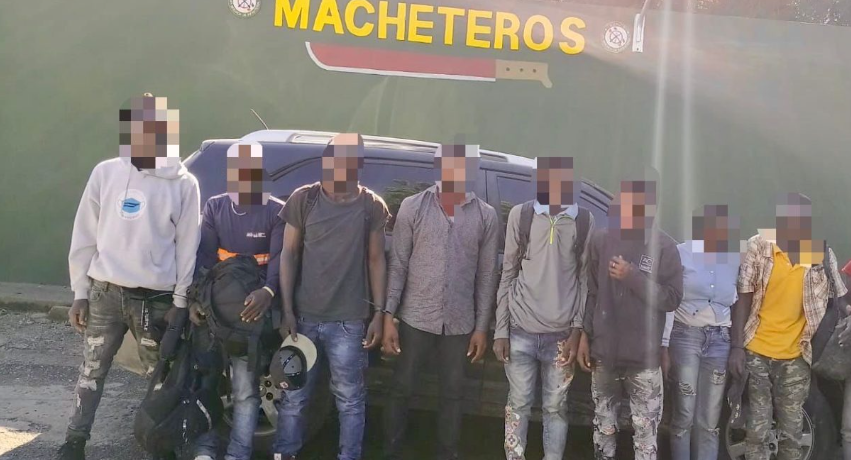Desmantelan Red de Vigilancia de Migración en WhatsApp Operada por Ciudadanos Haitianos