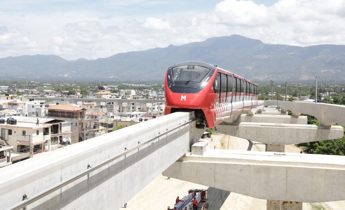 Santiago se Prepara para las Pruebas Iniciales de su Monorriel