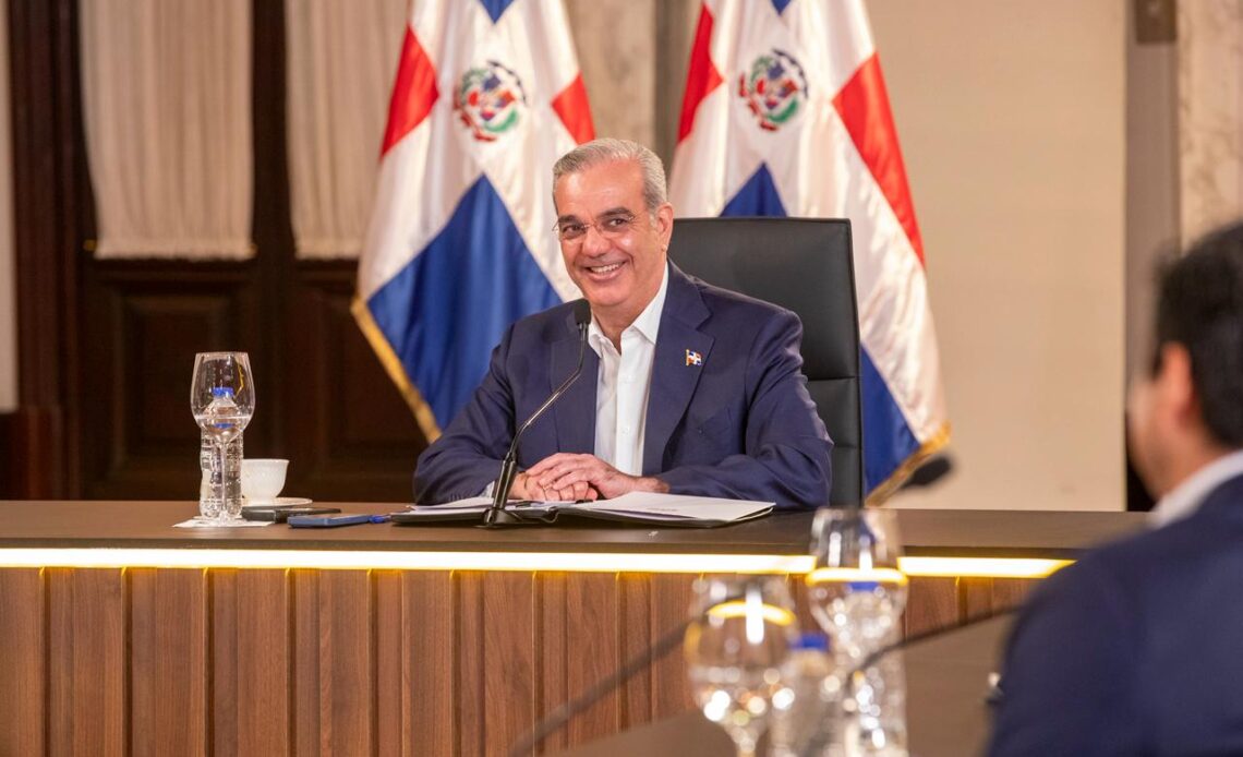 Presidente Abinader Anuncia Expansión del Acueducto del Cibao Central y Soluciones Hídricas para Santo Domingo