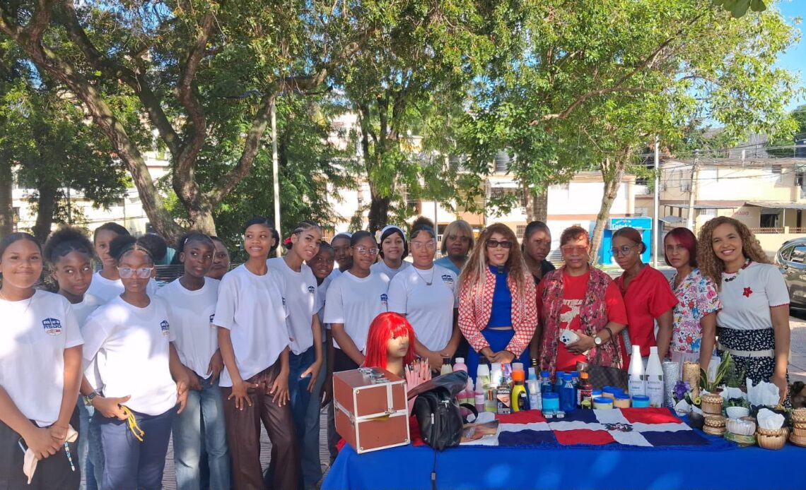 Feria ASDO 2026 Resalta el Espíritu Emprendedor en Santo Domingo Oeste
