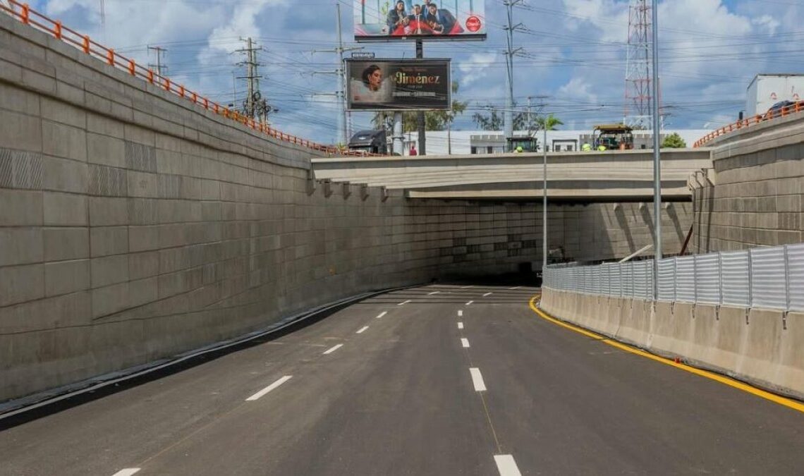 MOPC Anuncia Cierres Nocturnos en Tres Pasos a Desnivel de la Av. Reyes Católicos para Mantenimiento