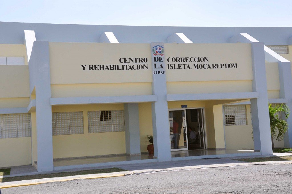 Recluso de La Isleta (Moca) Muere Tras Conflicto entre Internos