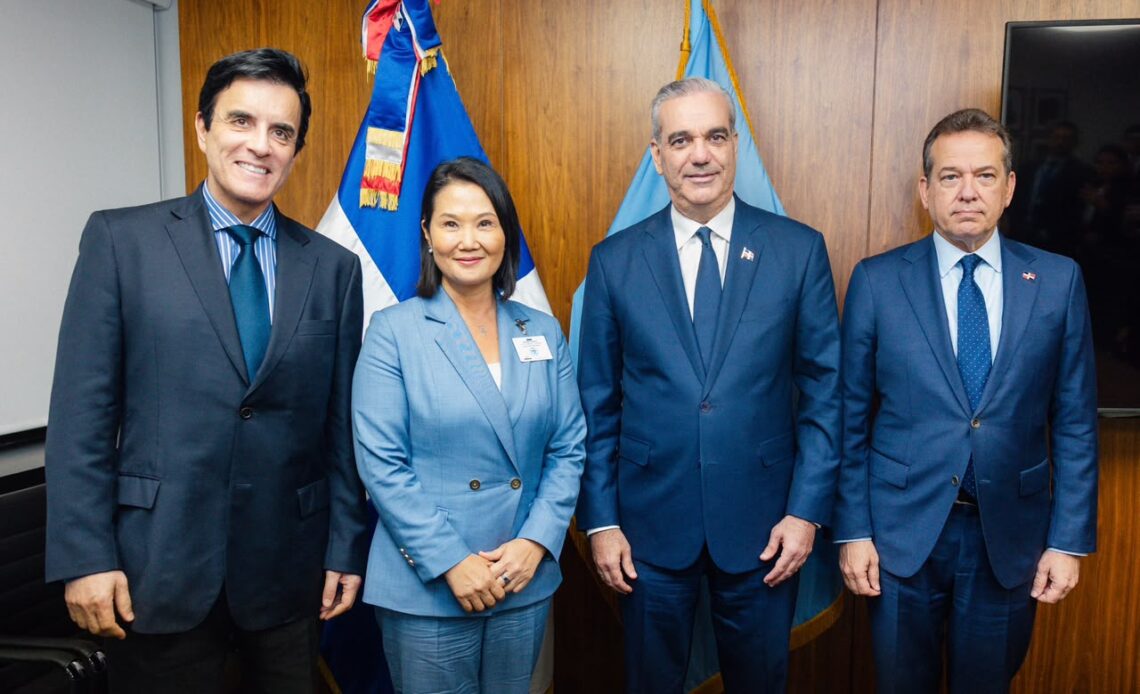 Abinader y Fujimori Se Reúnen para Potenciar Vínculos Bilaterales entre República Dominicana y Perú