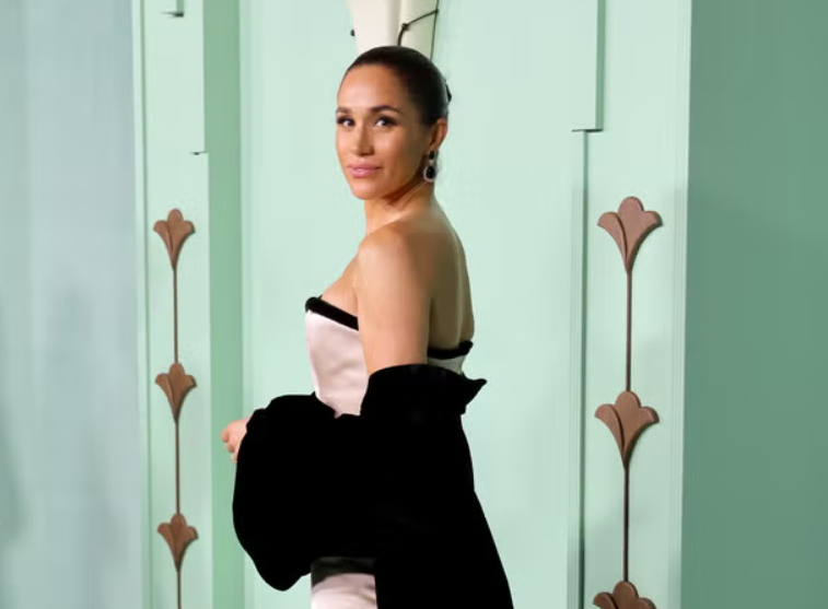 Investigan al padre de Meghan Markle por posesión de material de abuso infantil tras denuncia de su hijo