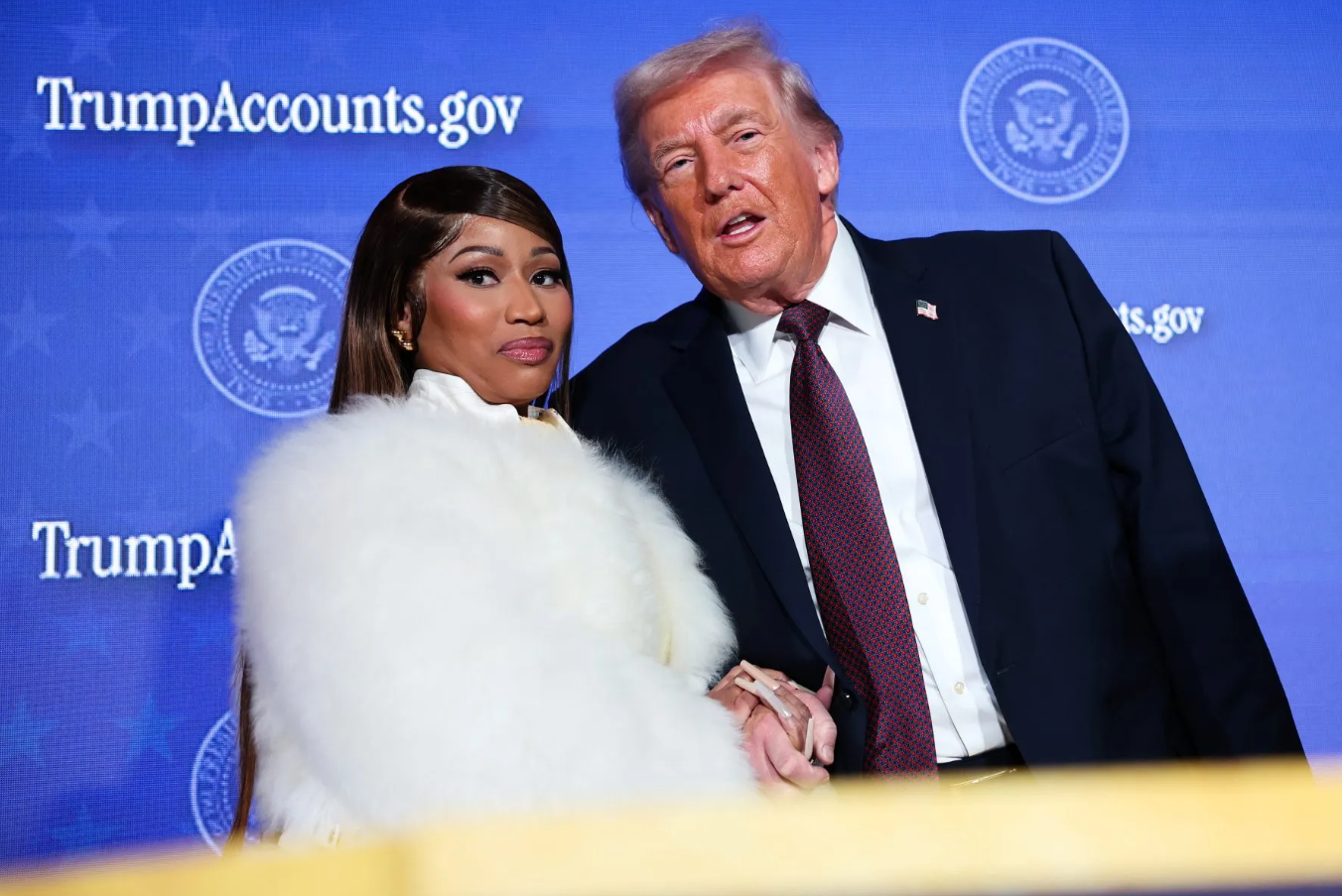 Nicki Minaj Reafirma su Apoyo a Trump en un Mitin en Michigan