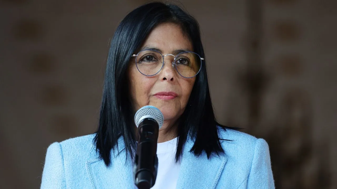 Delcy Rodríguez Restringe Detenciones Policiales Sin Orden Judicial en Venezuela