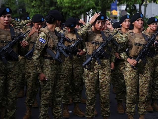 El Salvador Refuerza Esfuerzos para Localizar a Militares Desaparecidos en Haití