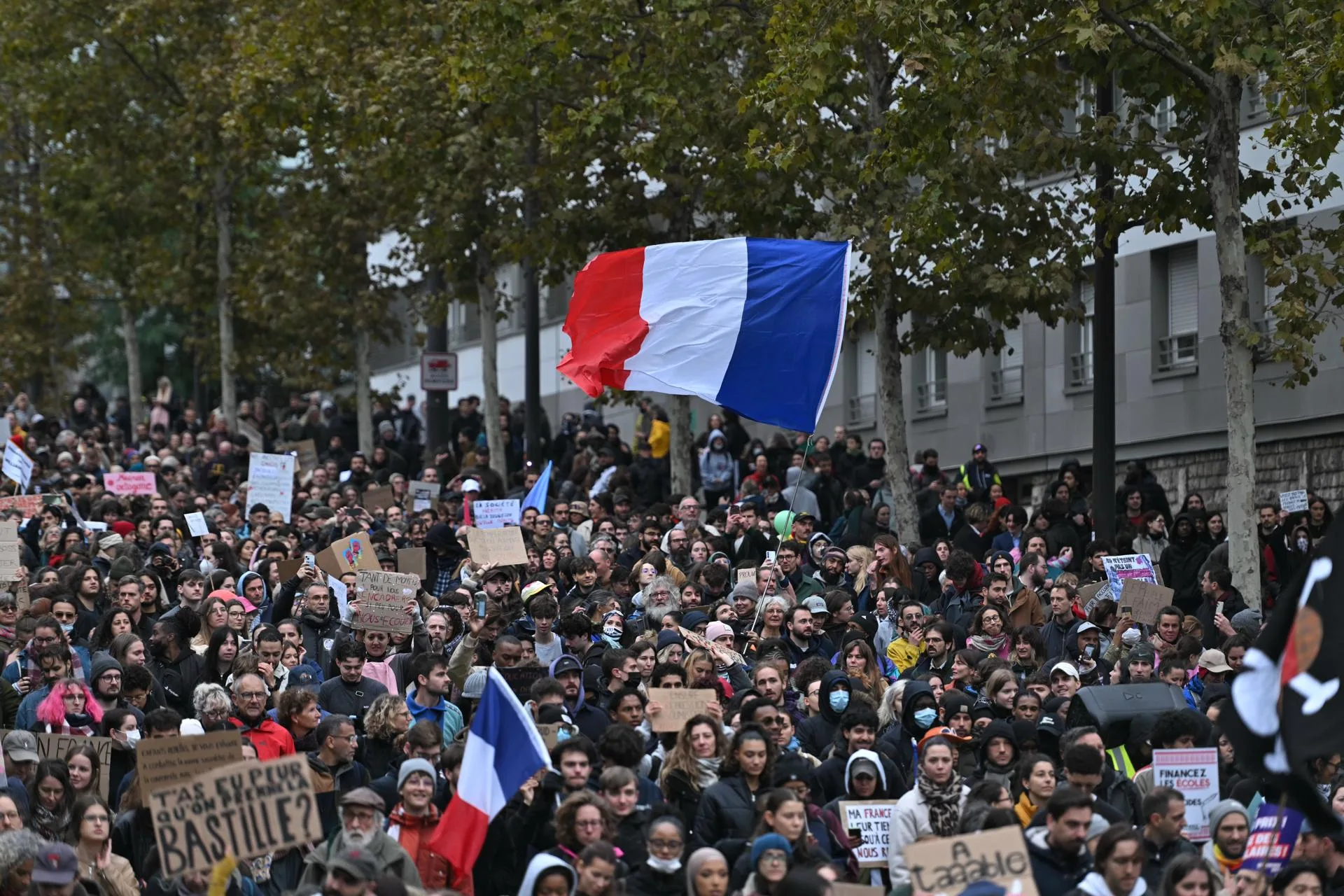 La juventud impulsa protestas en Europa por precariedad y desigualdad