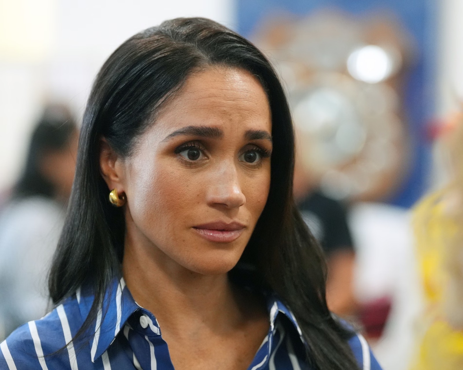Meghan Markle Expresa Angustia por Investigación de Abuso Infantil contra su Padre