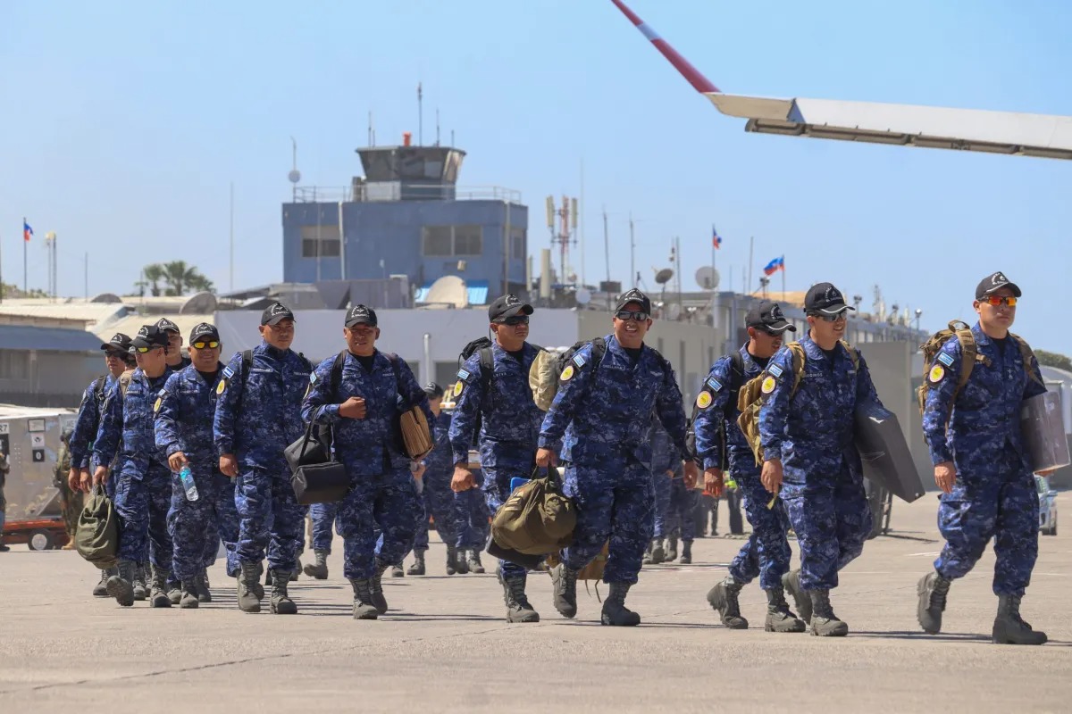 Contingente Salvadoreño de 450 Soldados Desplegado en Haití para Búsqueda de Compatriotas