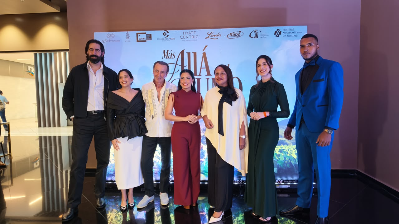 Nirka Reyes Resalta la Pasión por el Tabaco y el Rol Femenino en el Documental “Más Allá del Humo”