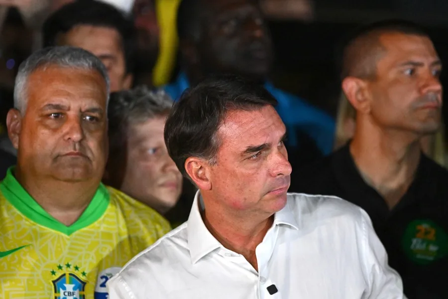 El Partido Liberal, de Flávio Bolsonaro, acepta la victoria electoral de Lula en Brasil