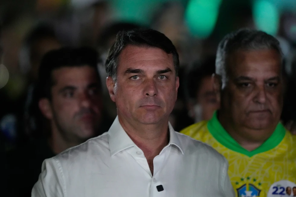 Flávio Bolsonaro y su círculo familiar obtendrán visas para Estados Unidos, confirma un oficial