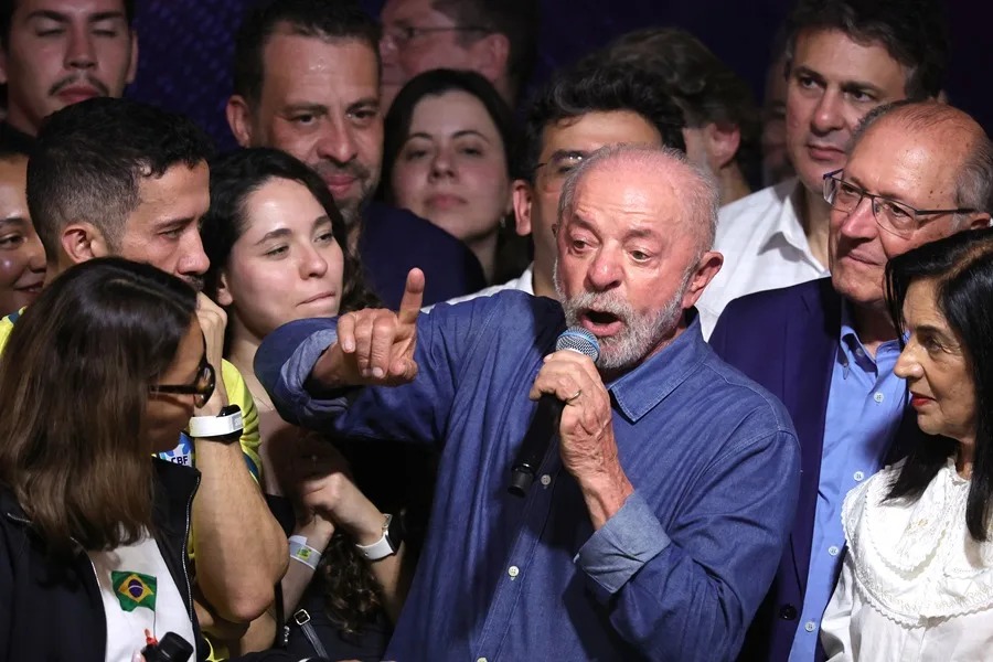 Lula Afirma Compromiso con la Democracia en Brasil Tras su Victoria: ''Dictadura Nunca Más''