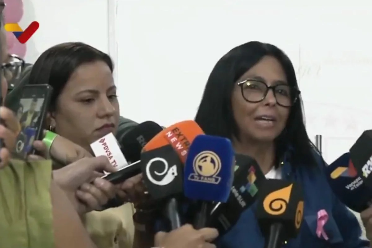 Delcy Rodríguez enfatiza necesidad de experiencia en diálogo político ante posible participación de María Corina Machado
