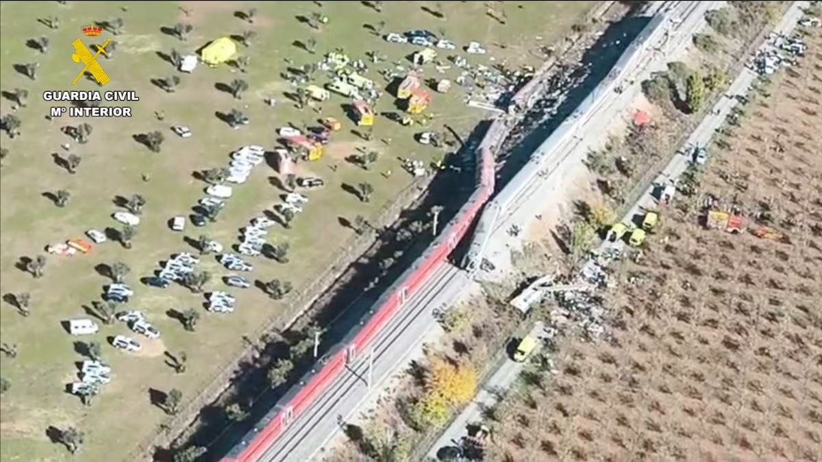 Accidente ferroviario en España: ascienden a 64 los fallecidos y 80 los heridos