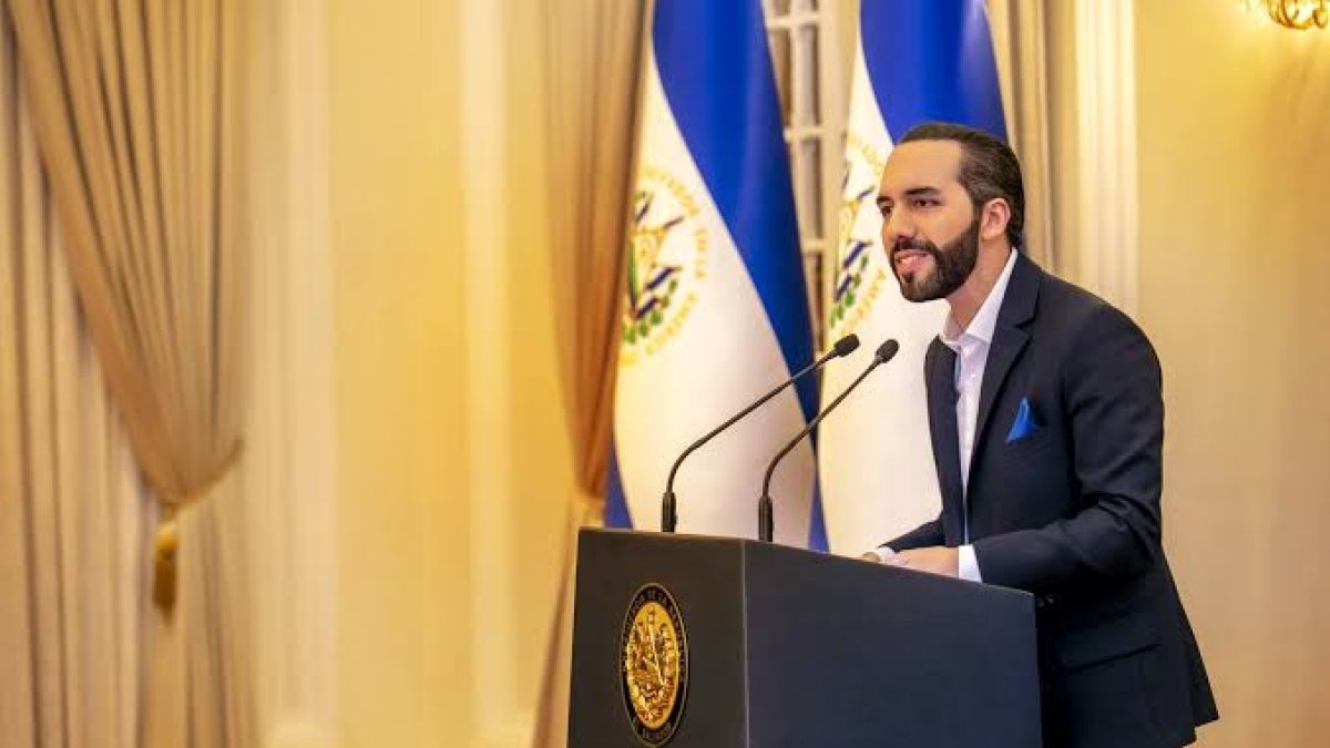 Bukele Niega que Restos Entregados por ONG Sean de Militares Salvadoreños Desaparecidos