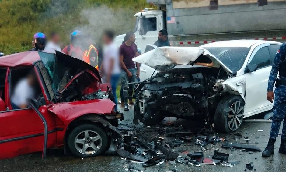 Fatal Accidente Múltiple en la Circunvalación de Santo Domingo: Cinco Víctimas Reportadas