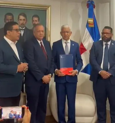 Presentan Propuesta Legislativa para Concesiones Públicas de Hasta Cuatro Décadas y Penalizaciones por Incumplimientos