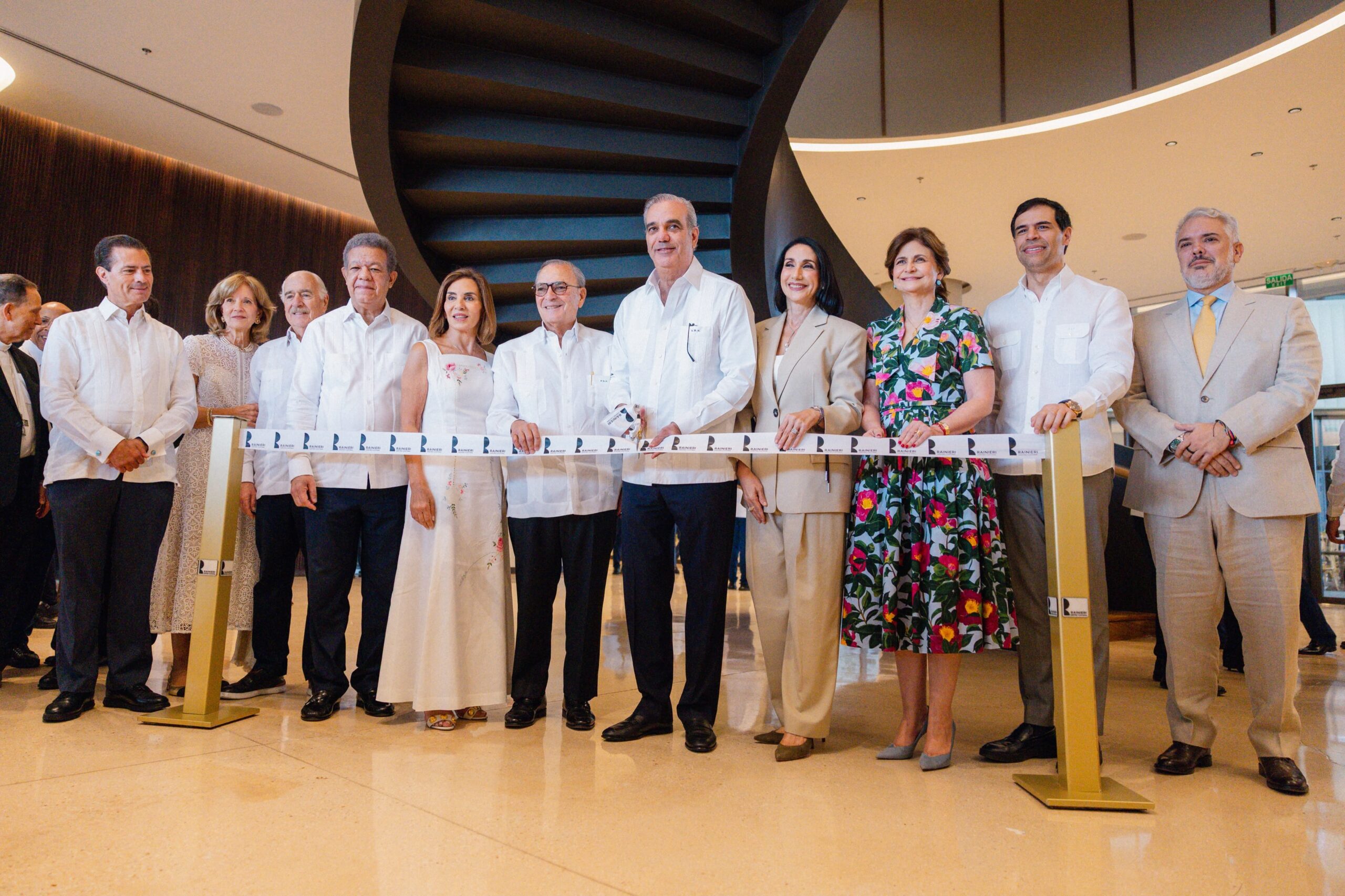 Presidente Abinader Encabeza Apertura del Centro Cultural Rainieri en Punta Cana