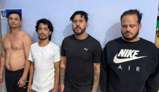Detenidos Cuatro Ciudadanos Colombianos por Robo en Establecimiento Comercial