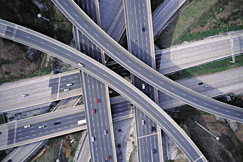 Ferrovial en riesgo de salir del Nasdaq 100 ante la llegada de gigantes como General Motors y Anthropic