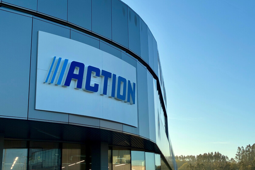 Action Lanza Lámpara Versátil de Bajo Costo: Ideal para Lectura y Entretenimiento Nocturno