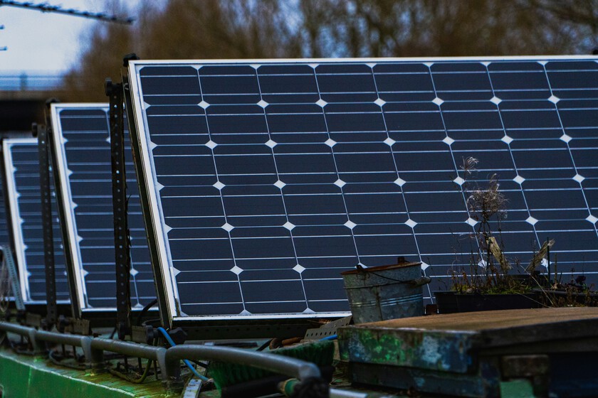 Vulnerabilidad en la Transición Energética: Más de 8.000 Interfaces de Renovables Expuestas a Ciberataques en Europa