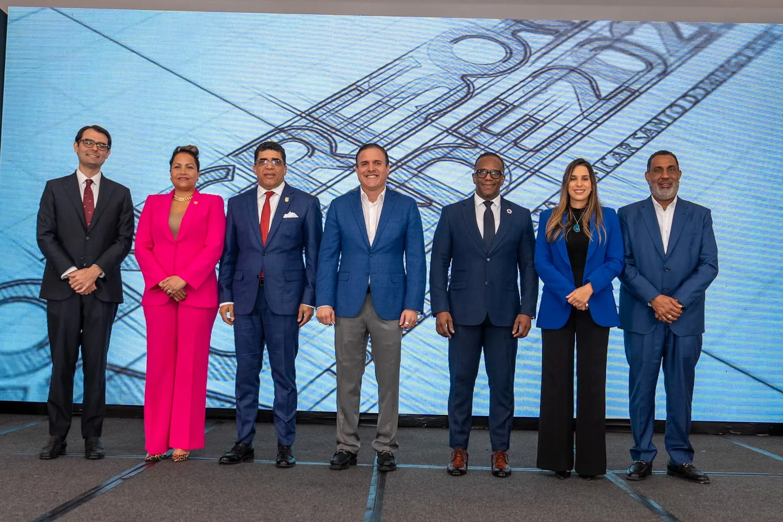 MIVED Supera 300 Licencias de Construcción en Dos Meses, Impulsando Inversión de Más de RD? Mil Millones