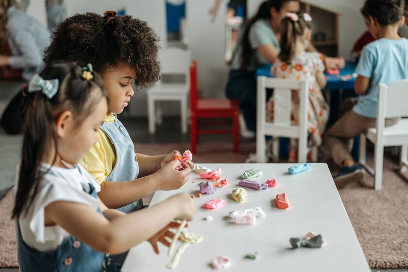 Guarderías y la Inmunidad Infantil: ¿Beneficio a Largo Plazo o Solo Enfermedades Tempranas?